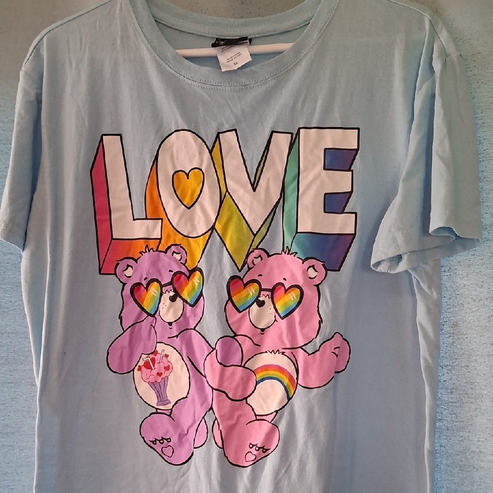 Colorful Love Graphic T-Shirt